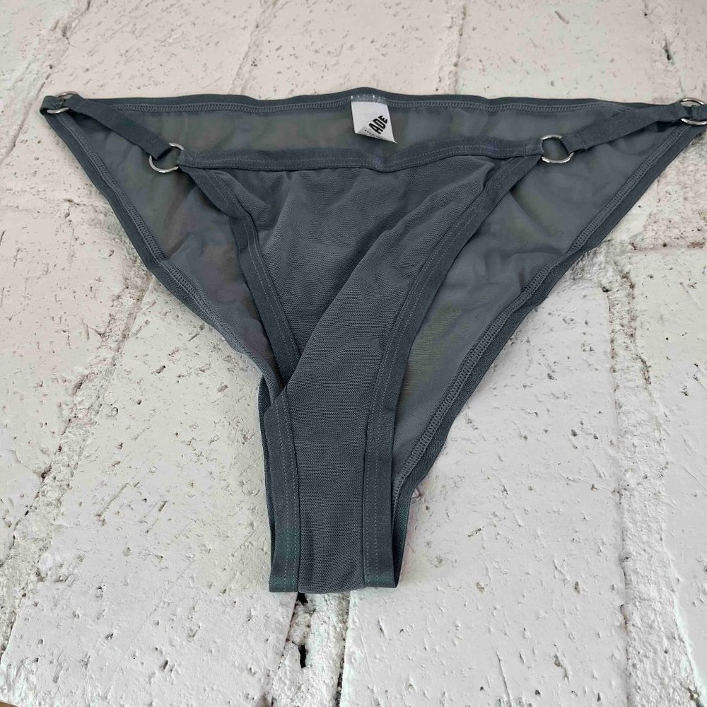 PARADE String Cheeky with Hardware | Silky Mesh - Small